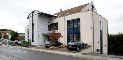Außenansicht des Praxisgebäudes in der Rathausstraße 2